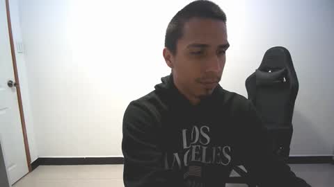 Snapshot of michaelhotbbc chatting on 09-24-25, 03:32 Michael online show from 09-24-25, 03:32