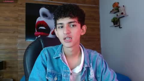 Snapshot of michaelkoiv chatting on 11-30-25, 12:20 michaelkoiv online show from 11-30-25, 12:20