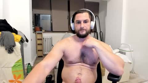 Snapshot of michaelragnar90 chatting on 11-11-25, 04:40 michaelragnar90 online show from 11-11-25, 04:40