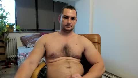 Snapshot of michaelragnar90 chatting on 11-28-25, 01:25 michaelragnar90 online show from 11-28-25, 01:25