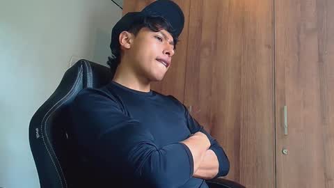 Snapshot of michaelstones chatting on 12-20-24, 04:57 michaelstones online show from 12-20-24, 04:57