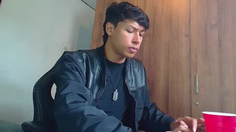 Snapshot of michaelstones chatting on 12-23-24, 03:01 michaelstones online show from 12-23-24, 03:01