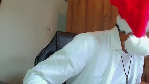 Snapshot of michaelstones chatting on 12-24-24, 02:33 michaelstones online show from 12-24-24, 02:33