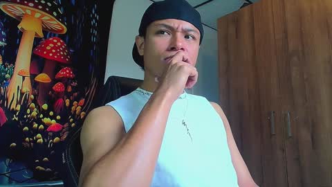 Snapshot of michaelstones chatting on 12-28-24, 02:10 michaelstones online show from 12-28-24, 02:10