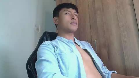 Snapshot of michaelstones chatting on 03-08-25, 04:17 michaelstones online show from 03-08-25, 04:17