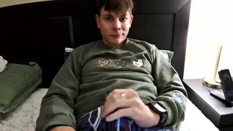 Snapshot of michaeltwinkboy chatting on 06-21-26, 05:04 michaeltwinkboy online show from 06-21-26, 05:04