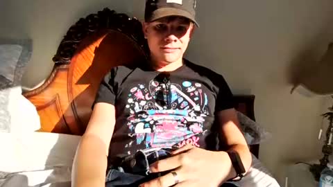 Snapshot of michaeltwinkboy chatting on 07-05-26, 01:40 michaeltwinkboy online show from 07-05-26, 01:40