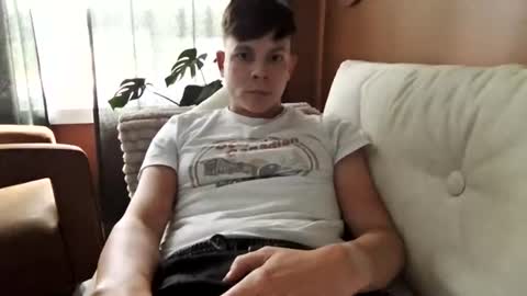 Snapshot of michaeltwinkboy chatting on 07-09-26, 09:19 michaeltwinkboy online show from 07-09-26, 09:19