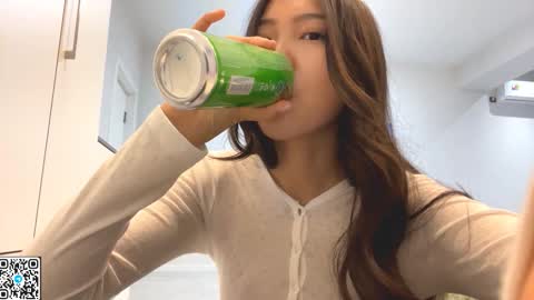 Aidaxo online show from 10-28-25, 06:10