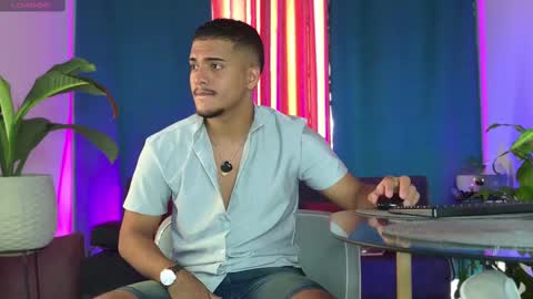 Snapshot of michel_g22 chatting on 09-17-25, 03:46 michel g22 online show from 09-17-25, 03:46