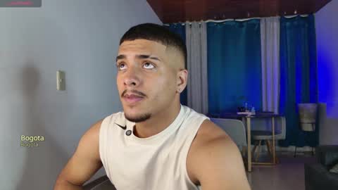 Snapshot of michel_g22 chatting on 11-07-25, 10:32 michel g22 online show from 11-07-25, 10:32