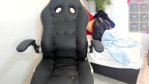 Snapshot of michel_lopez18 chatting on 09-23-25, 10:51 michel_lopez18 online show from 09-23-25, 10:51