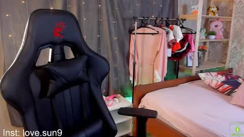 Michel online show from 02-05-25, 01:54