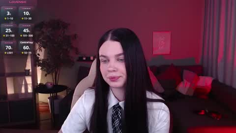 Snapshot of michela_fruet chatting on 09-10-25, 12:32 Kate online show from 09-10-25, 12:32