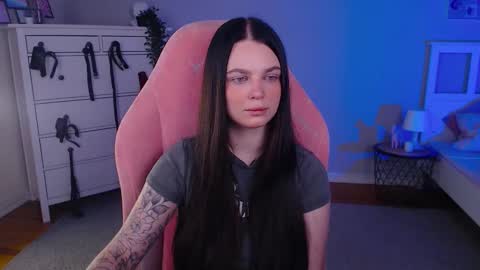 Snapshot of michela_fruet chatting on 10-06-25, 01:03 Kate online show from 10-06-25, 01:03