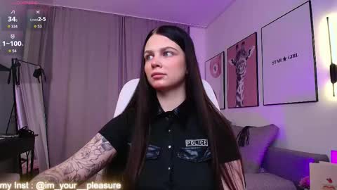 Snapshot of michela_fruet chatting on 11-21-25, 01:04 Kate online show from 11-21-25, 01:04