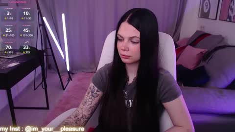 Snapshot of michela_fruet chatting on 12-04-25, 01:04 Kate online show from 12-04-25, 01:04