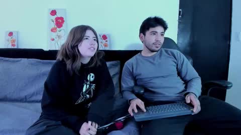 Snapshot of michelandchris chatting on 11-27-25, 12:29 MichelandChris online show from 11-27-25, 12:29