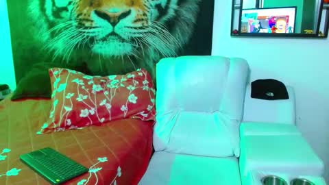 Snapshot of michell_myers chatting on 02-02-25, 12:30 michell_myers online show from 02-02-25, 12:30