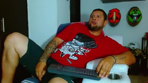 Snapshot of michell_myers chatting on 02-27-25, 02:32 michell_myers online show from 02-27-25, 02:32