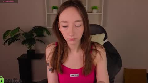 Snapshot of michelle__allen chatting on 02-04-26, 01:11 Michelle online show from 02-04-26, 01:11