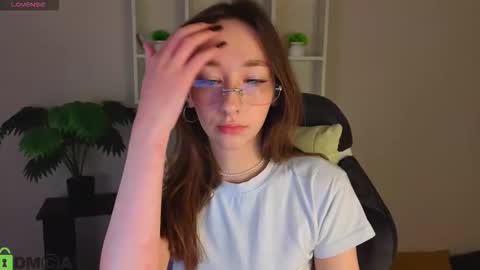 Snapshot of michelle__allen chatting on 02-26-26, 01:04 Michelle online show from 02-26-26, 01:04