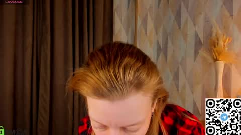 Snapshot of michelle_blond chatting on 05-24-26, 01:21 michelle_blond online show from 05-24-26, 01:21