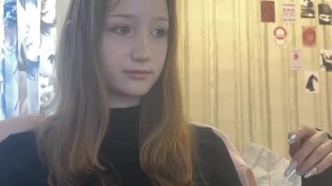 Snapshot of michelle_neely chatting on 09-29-25, 06:18 michelle_neely online show from 09-29-25, 06:18