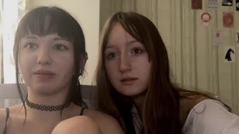 Snapshot of michelle_neely chatting on 10-03-25, 10:45 michelle_neely online show from 10-03-25, 10:45