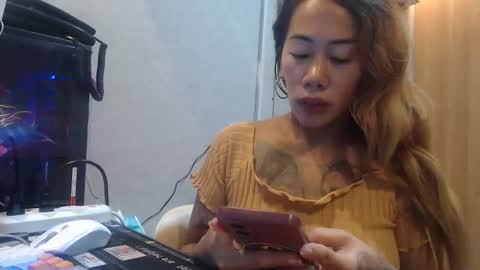 michelle_ux online show from 09-09-25, 04:56