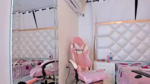 michelleblair1 online show from 07-22-26, 01:58