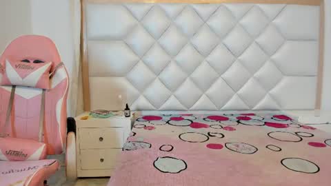 michelleblair1 online show from 07-29-26, 12:47