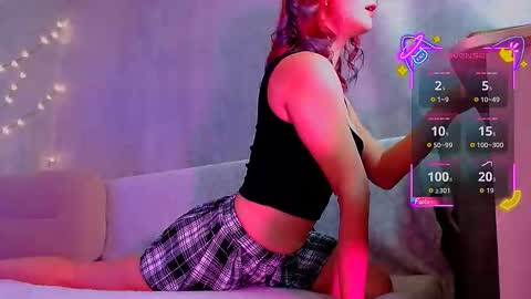 Snapshot of michelleevie chatting on 11-12-25, 06:30 Agatha online show from 11-12-25, 06:30