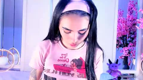 Snapshot of michellespencer1 chatting on 03-13-26, 10:27 Michelle online show from 03-13-26, 10:27