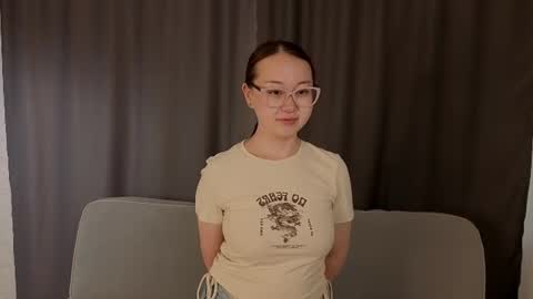 Snapshot of michellespinn chatting on 07-14-26, 05:01 Mio online show from 07-14-26, 05:01