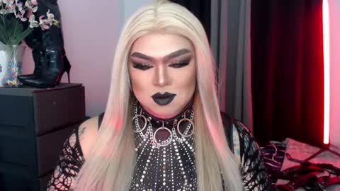 Michelle online show from 10-28-25, 05:37