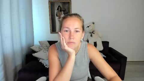 Michelle online show from 08-08-26, 04:14