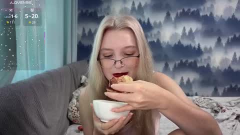 Jessy and Steve online show from 10-08-25, 03:04