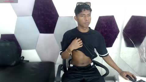 Snapshot of mick_storm chatting on 02-06-26, 07:06 Mick storm online show from 02-06-26, 07:06