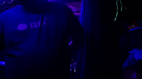 Snapshot of mickdollz chatting on 10-25-25, 08:11 mickdollz online show from 10-25-25, 08:11