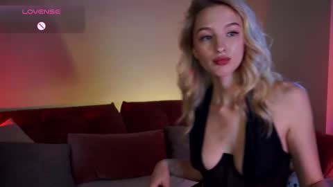 Snapshot of mickeydior chatting on 10-07-25, 12:02 mickeydior online show from 10-07-25, 12:02