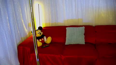 Snapshot of mickeyshyne69 chatting on 03-02-25, 01:58 Mickey online show from 03-02-25, 01:58