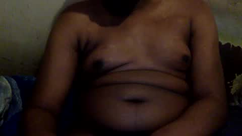 Snapshot of mickkzzx chatting on 12-19-24, 05:08 mickkzzx online show from 12-19-24, 05:08