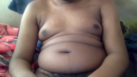 Snapshot of mickkzzx chatting on 10-21-25, 02:40 mickkzzx online show from 10-21-25, 02:40