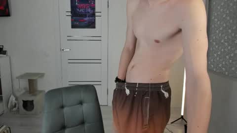 mickleloveu online show from 12-04-25, 02:15