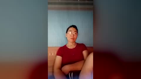 Snapshot of mickye00 chatting on 07-05-26, 04:25 Miky online show from 07-05-26, 04:25