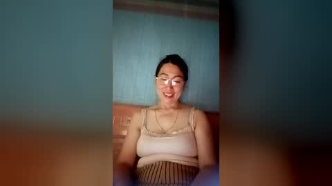 Snapshot of mickye00 chatting on 07-07-26, 02:10 Miky online show from 07-07-26, 02:10