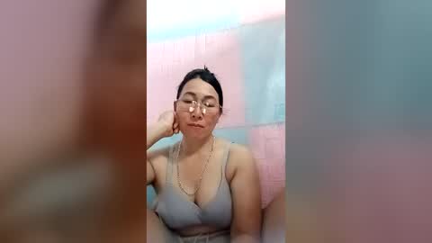 Snapshot of mickye00 chatting on 07-10-26, 10:40 Miky online show from 07-10-26, 10:40