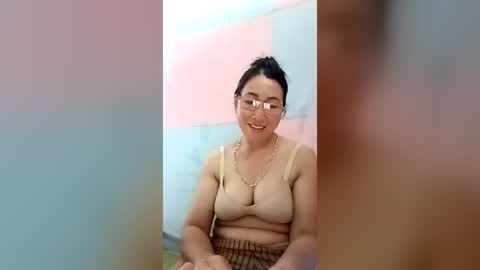 Snapshot of mickye00 chatting on 07-17-26, 03:57 Miky online show from 07-17-26, 03:57