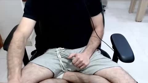 Snapshot of microfama00 chatting on 01-08-26, 06:48 microfama00 online show from 01-08-26, 06:48